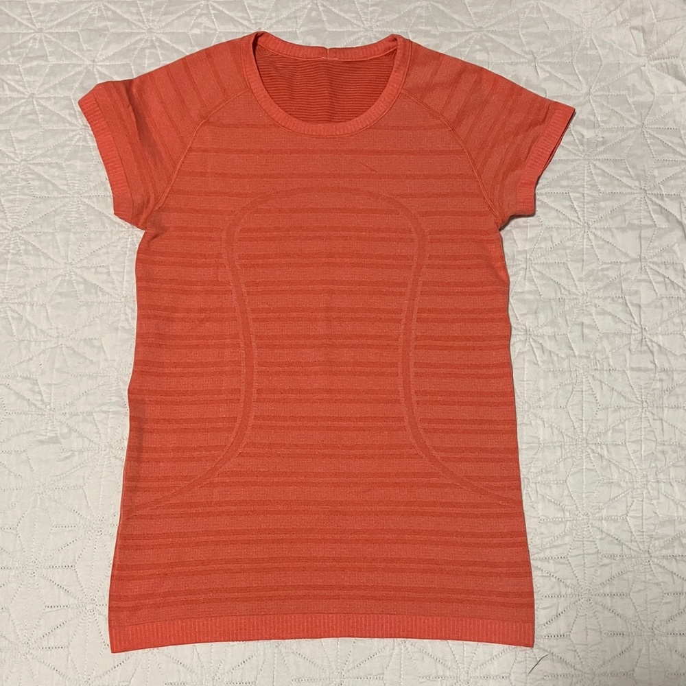 Lululemon swiftly tech short sleeve tee size 8 athletic